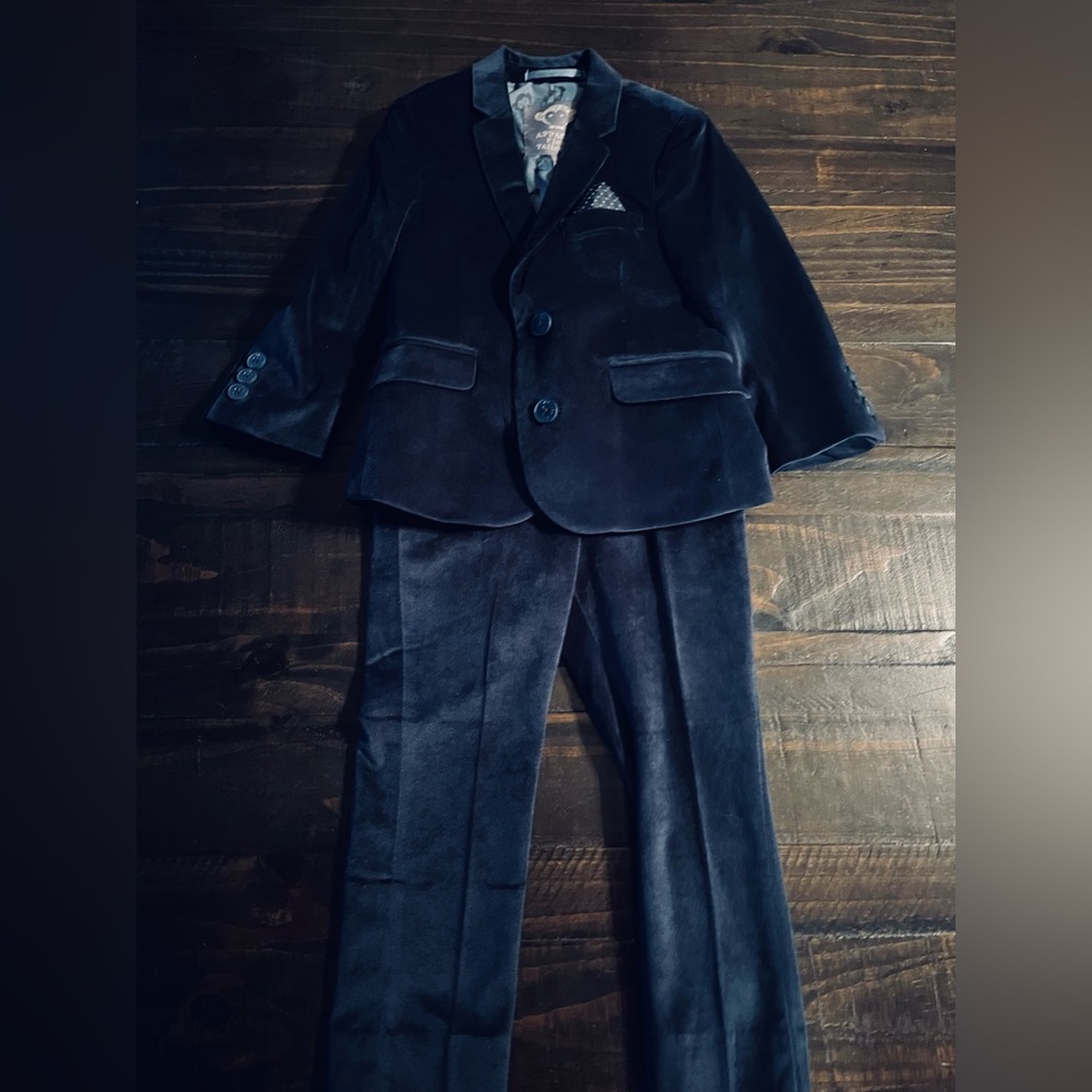 Appaman Elegant Navy Blue Velvet Suit 3T - Picture 2 of 16